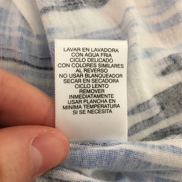 Liz Claiborne Abstract Blue Watercolor Short-Sleeved Shirt, Petite Large - Picture 7 of 9